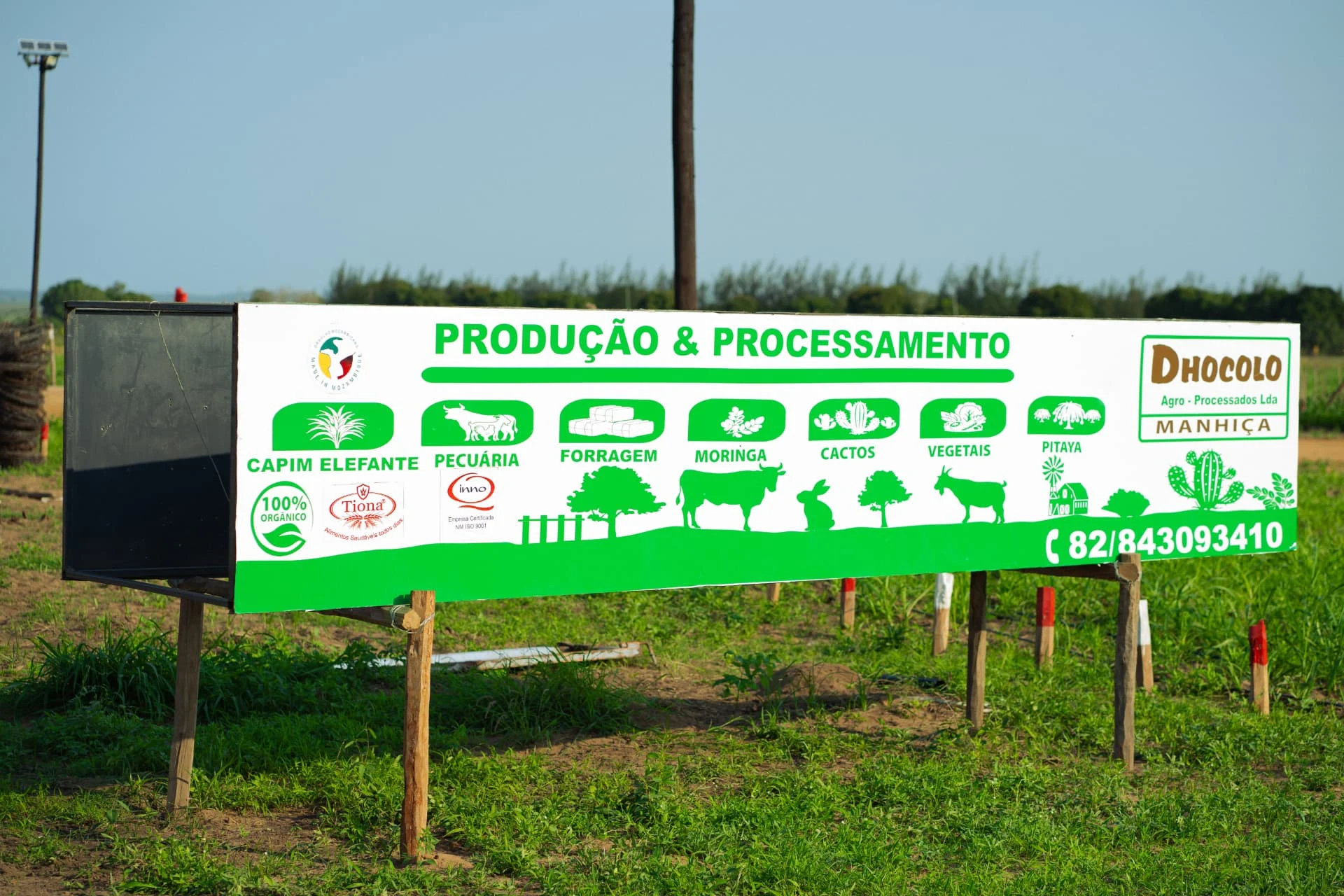 Painel das linhas de produção da fazenda Dhocolo, na unidade da Manhiça